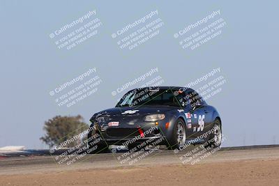 media/Oct-15-2023-CalClub SCCA (Sun) [[64237f672e]]/Group 6/Qualifying/